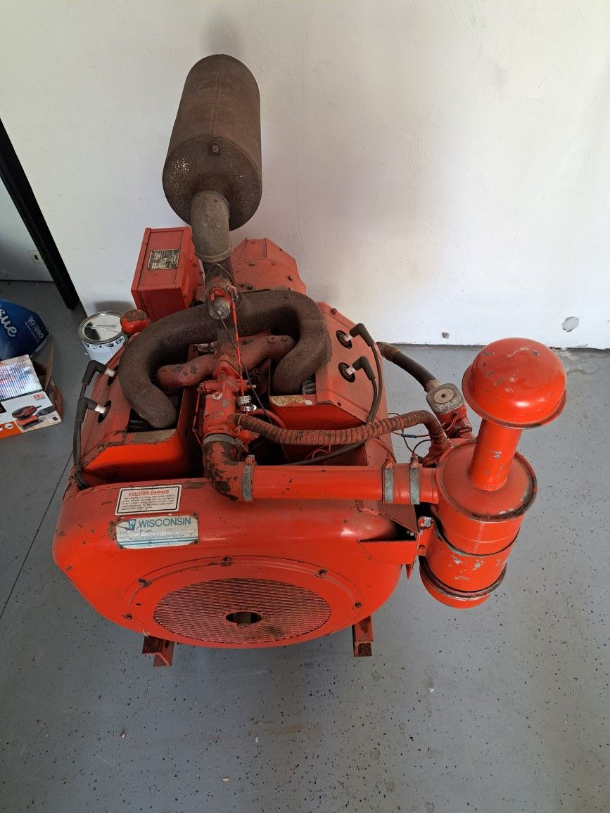 Wisconsin 15000 Watts Gasoline and Natural Gas Generator.