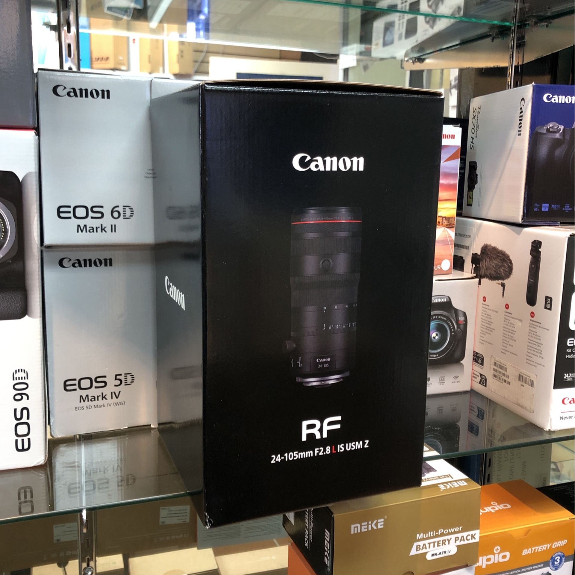 Canon RF 24 105mm F2.8 L Lens