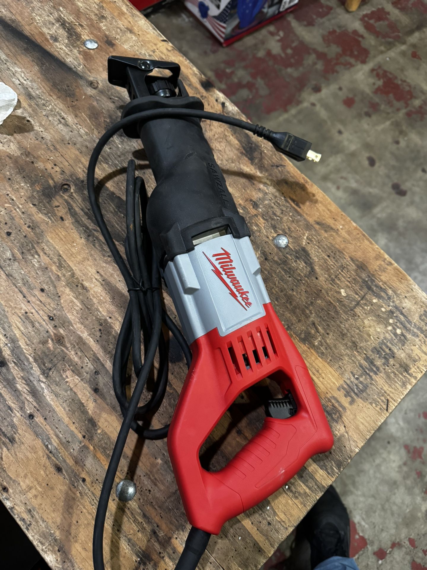 Milwaukee 12 Amp SAWZALL Reciprocating Saw