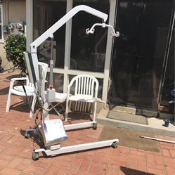 Hoyer Lift- Electric With Remote $550. Or Best Offer.