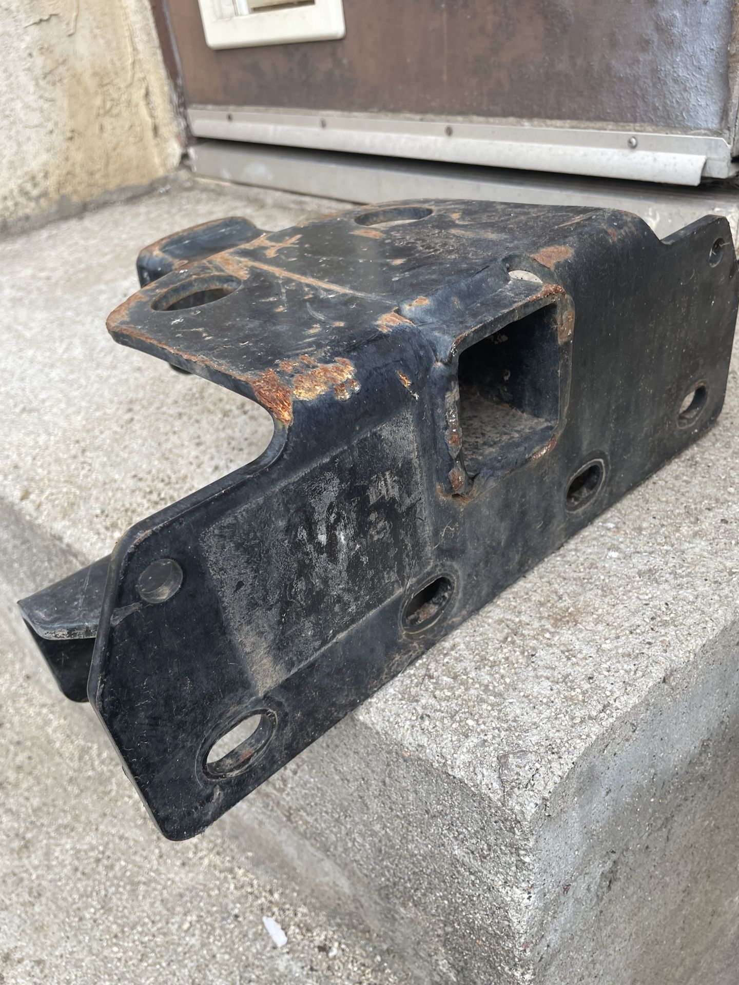 Jeep JL Trailer Hitch