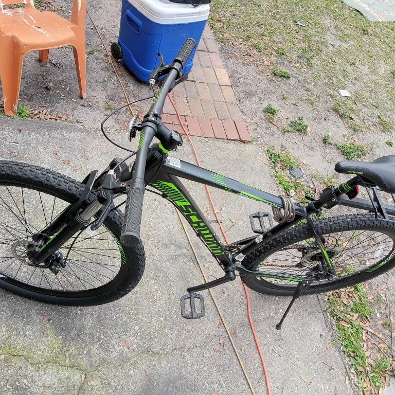 Schwinn Boundary Mountain Bike 29 Inch Wheels 7 Speeds Black Green for Sale in Lakeland FL OfferUp