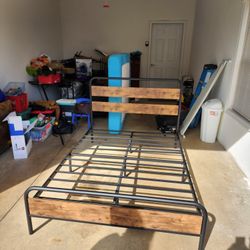 Full Bed With Storage Drawers