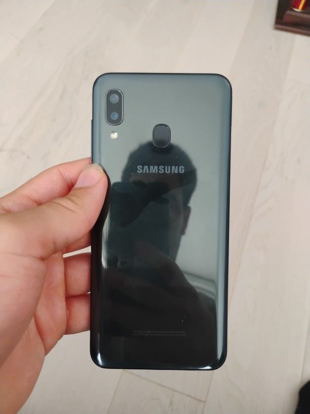 Samsung A20