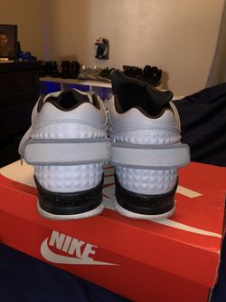 Victor Cruz Nike shoes