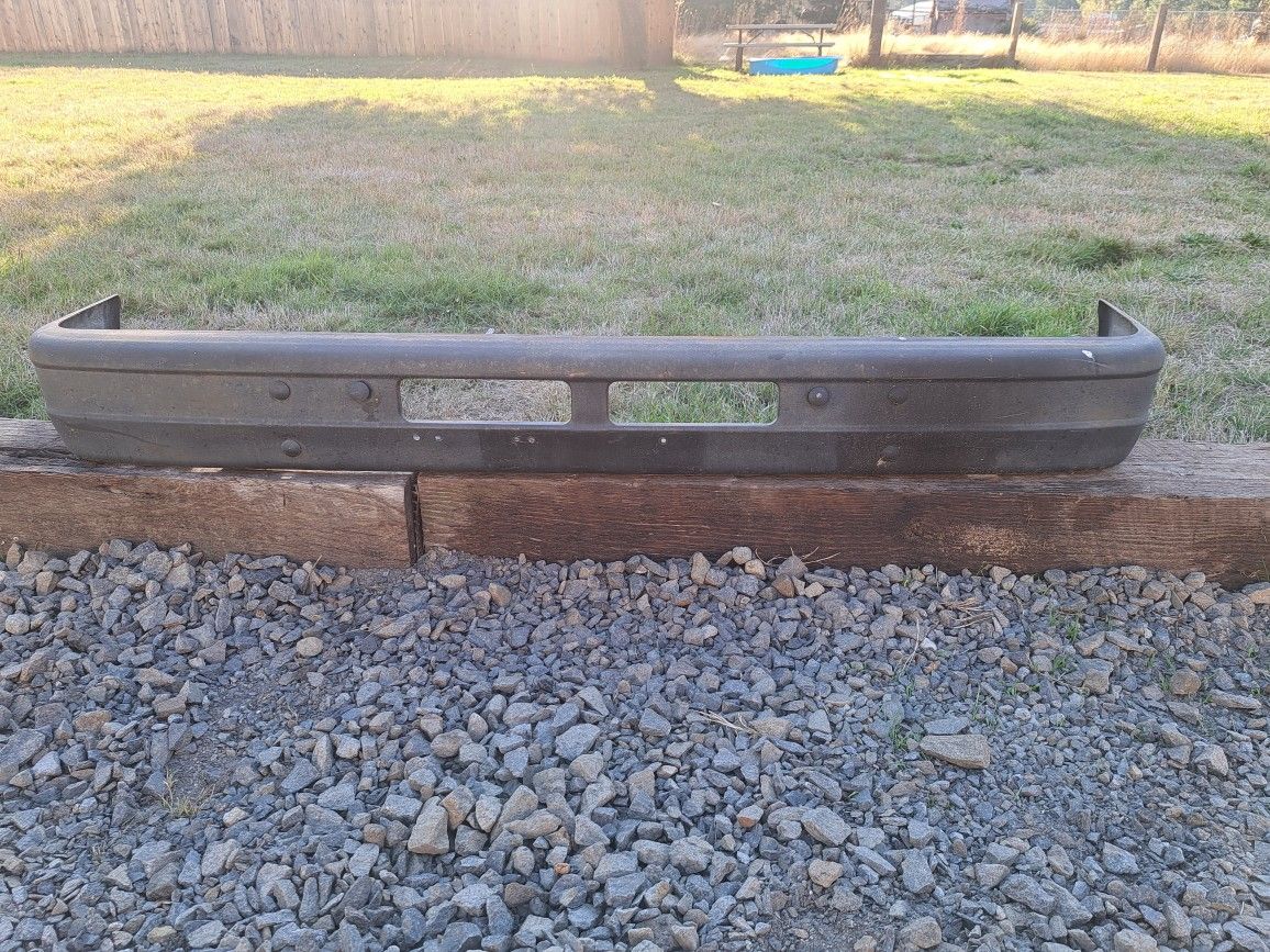 Front Bumper. Came Off An 89 Ranger