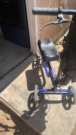 Blue Steerable Knee Scooter Walker