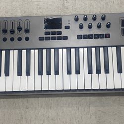 Nektar LX49 Keyboard Midi Controller