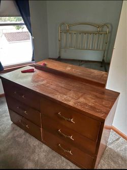 Dresser