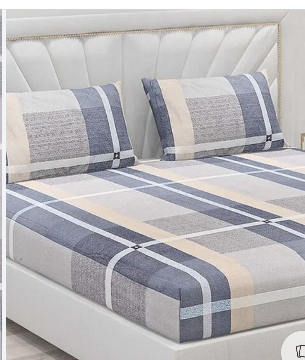 Queen Comfeter Set With Sheets New