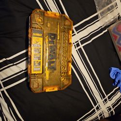 Dewalt 34 Piece Wrench