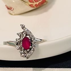 925 Silver Rubi And Diamond Ring Size 9