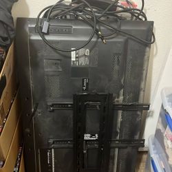 43” Sharp 1080p LCD Flat Panel Tv