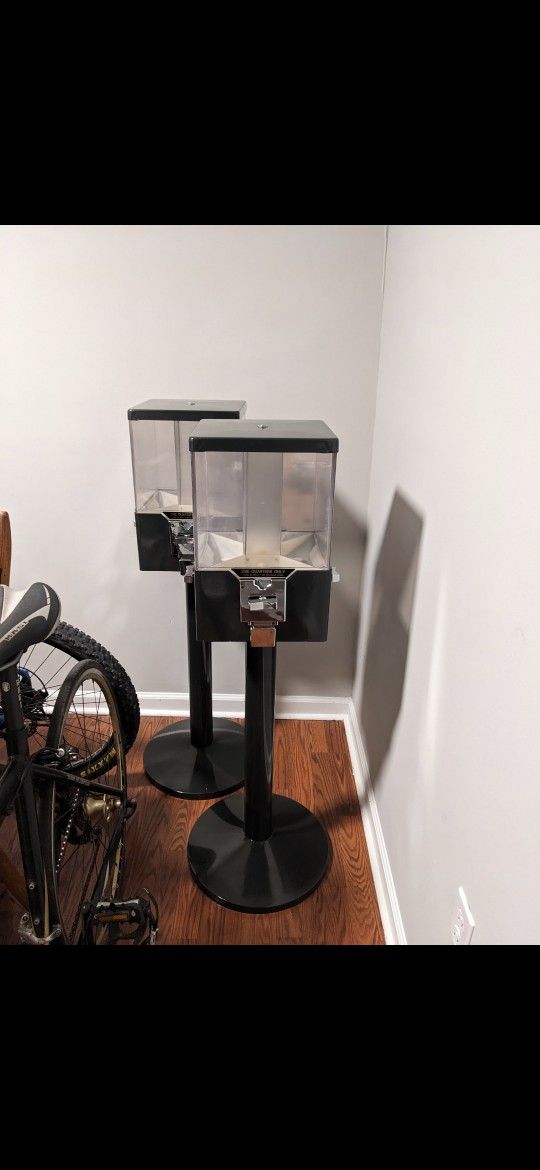 2 Vendesign Vending Machines