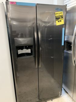 Frigidaire side by side in dark stainless new 2019