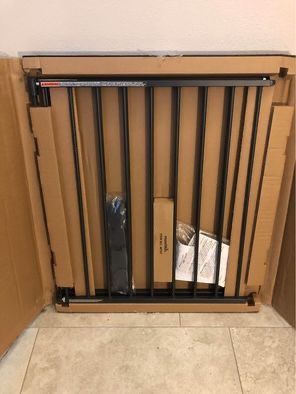Munchkin Baby Gate - Dark Grey - Fits opening from 28.5” - 45”