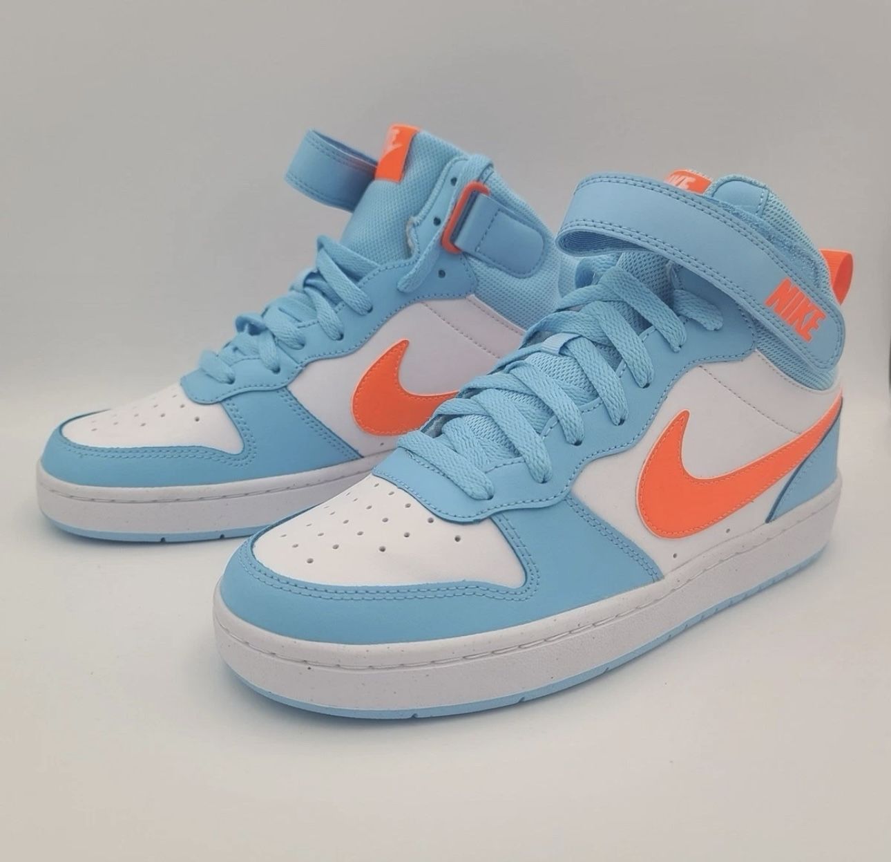Nike Youth Court Borough Mid 2 Sneakers Multicolor, Size 6.5Y