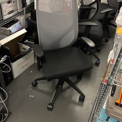 Sleek Office Chairs 