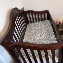crib with bed for sale