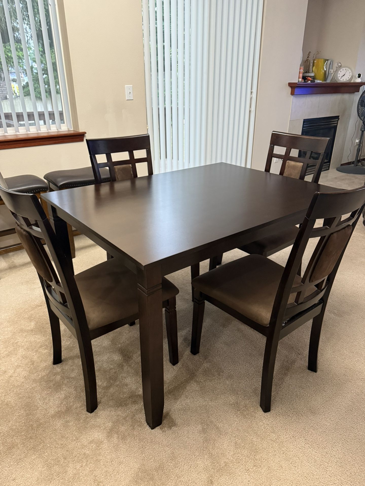 4 Seater Dining Table