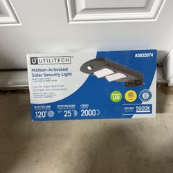 Utilitech Motion Activated Solar Security Light 