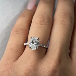 Lab-grown Oval Shape 2.02Ct Engagement Ring 