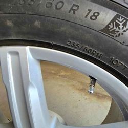 235/60 R 18 RIMS AND TIRES EXCELLENT CONDITION SLIGHTLY USED NO SCRATCHES ON RIMS $750 OBO 