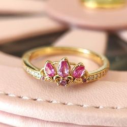 The gold-plated princess crown ring is suitable as a birthday gift for girlfriends
