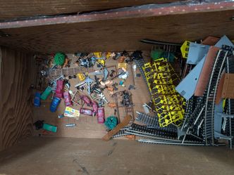 HO scale trains scenery parts and engines