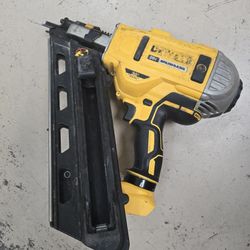 DeWalt 20V MAX Cordless 30 deg Framing Nailer Tool Only 20 V