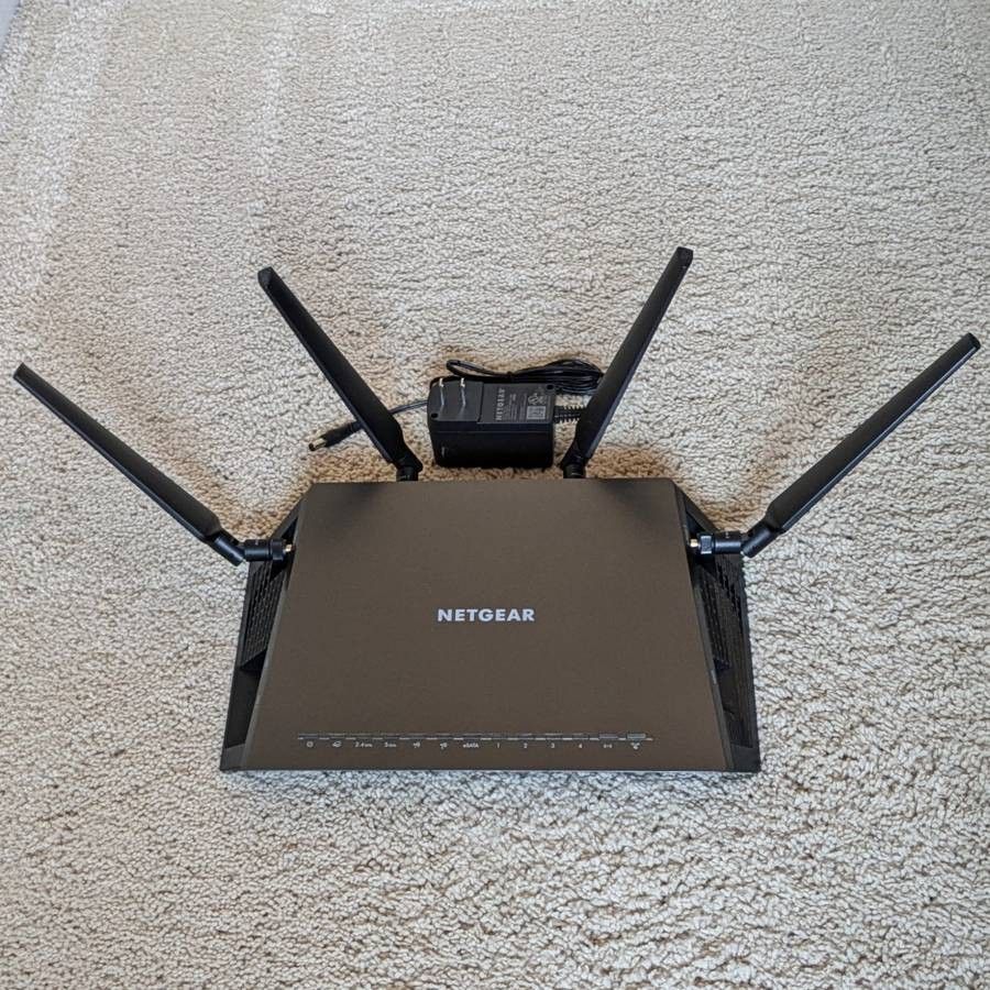 Netgear R7800 Nighthawk X4S AC2600 smart dual-band wireless WiFi internet router with MU-MIMO