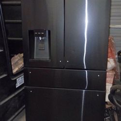 ZLINE Refrigerator Brand New Never Used