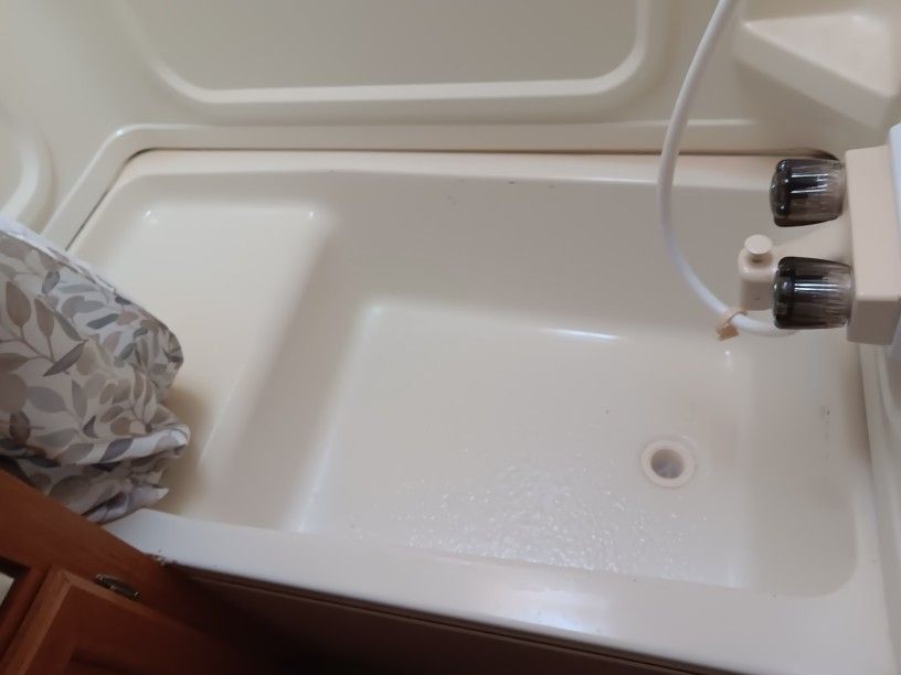 2009 Rockwood 26    foot travel trailer