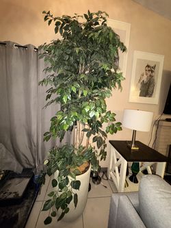 Artificial  tree decor