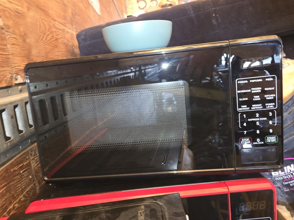 Mainstay microwave Good For Semi Trucks