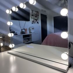 LED MIRROR