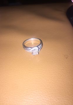 Silver ring with real diamonds