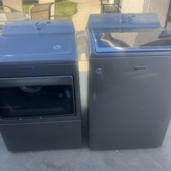 Maytag Large Capacity Washer & Dryer Set 