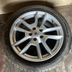 2012 Nissan Máxima  Wheel 