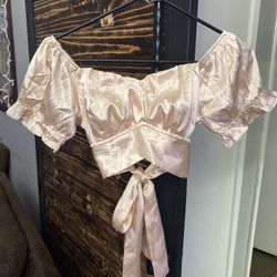 Woman’s Crop Blouse Size Medium 