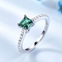 Emerald Silver Ring Sz 7