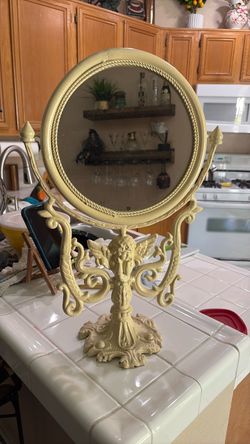 Iron mirror