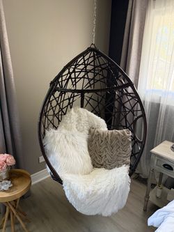 Beautiful Hanging Egg Chair / Indoor/ Outdoor Swing Chair – Moving Sale