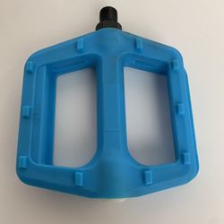Flat Blue Plastic Bike Pedals Size 1/2 Inch 