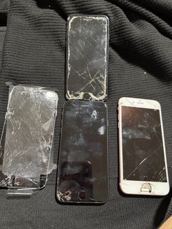 Lot of Broken /locked iPhones for Parts, make me an offer for all, Puo on 59th Ave in camelback
