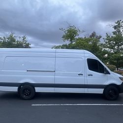 2024 Mercedes-Benz Sprinter 3500
