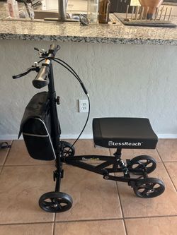 Knee scooter