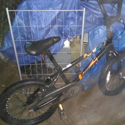 Mongoose Switch Kids Bike