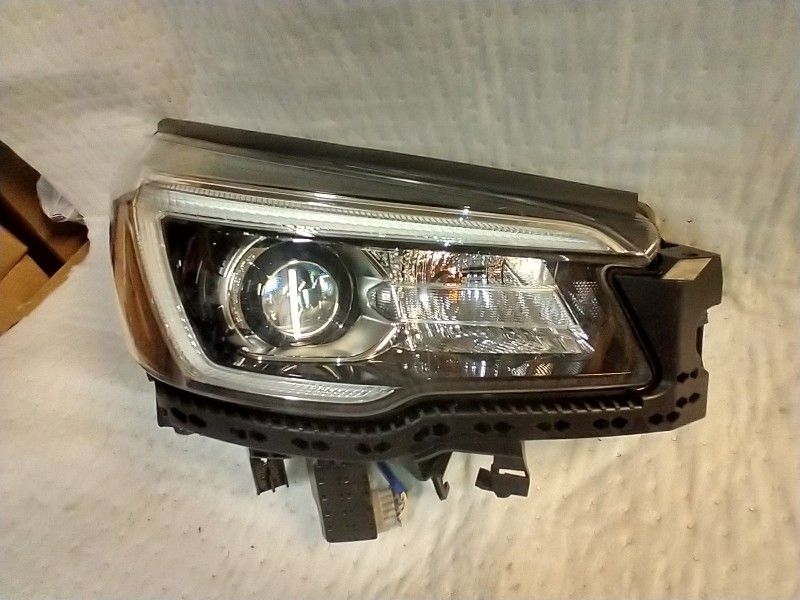 2019 Subaru Forester Passenger Side Headlight OEM Part