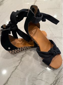 UGG Women Wedge Sandal & Ankle Strap Nordstrom $150 New, 8.5